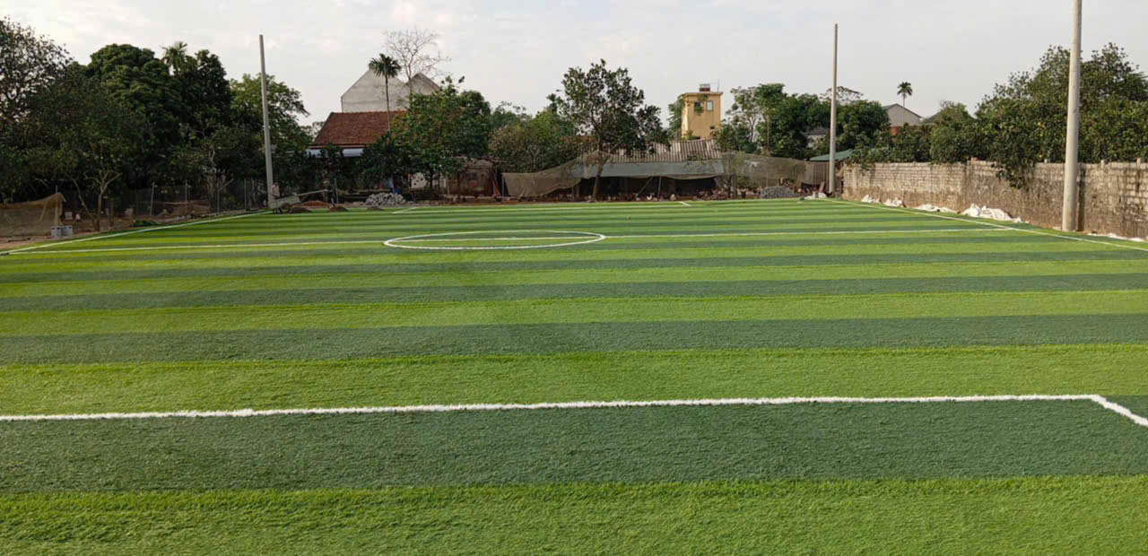 Công trình sân bóng anh Quyền chương mỹ